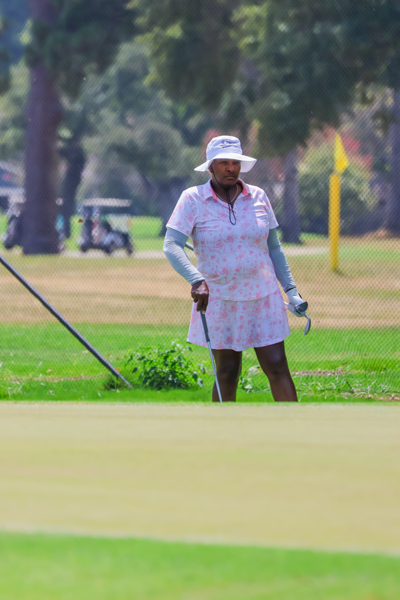 Leslie and Chin-Griffin Take Early Leads at Querbes Golf Course